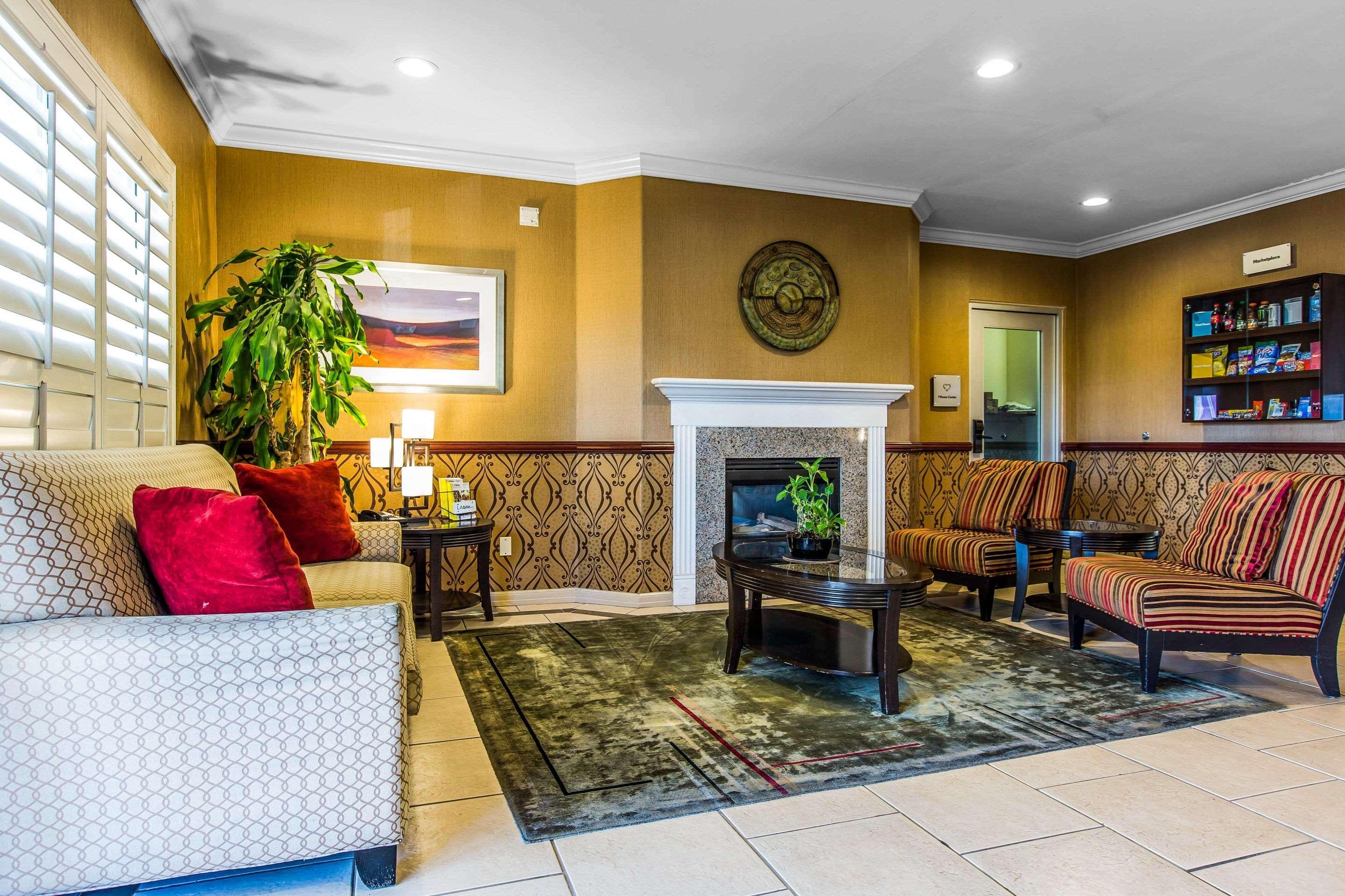Comfort Suites Near Six Flags Magic Mountain Stevenson Ranch Exterior photo
